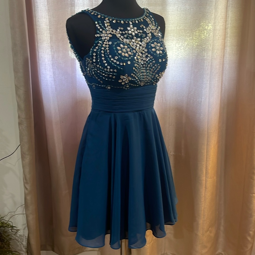 Formal homecoming special event dress